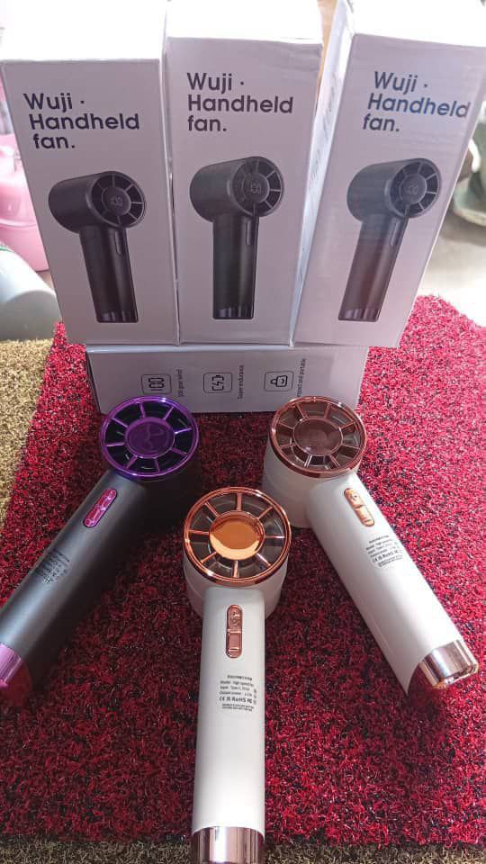 Wuji handheld fan